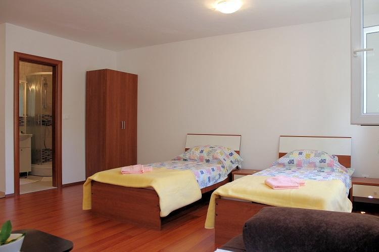 Apartments Ira ดูบรอฟนิก ภายนอก รูปภาพ